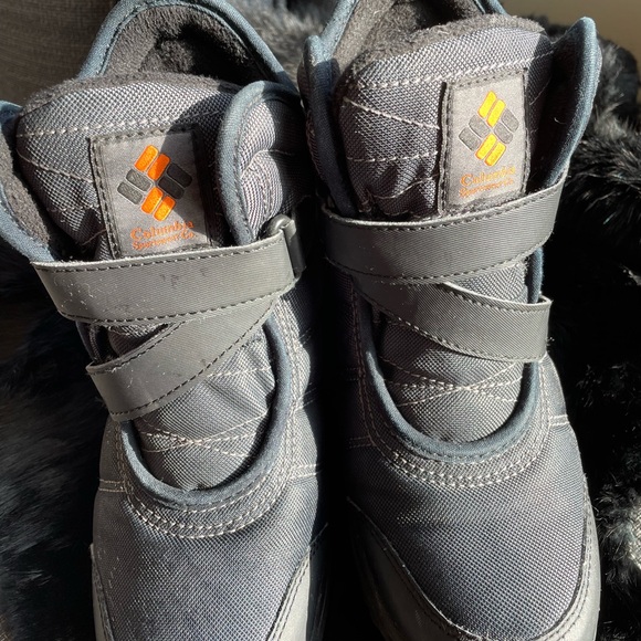 Boys Columbia snow boots size 6- great condition - Picture 7 of 9